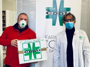 Farmacia Conti dona 1000 mascherine