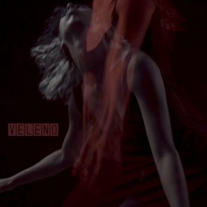 LA BILE DI AKU “VELENO” E’ IL SINGOLO CHE ANNUNCIA L’ALBUM

“A PIEDI NUDI”