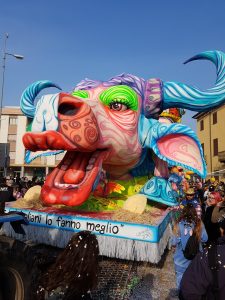 Carnevale di Santhia', Miss Italia, Ofelia Passaponti al Carnevale storico con la Colossale della fagiuolata 